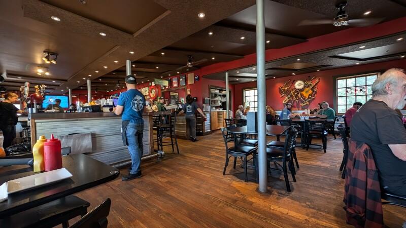 Best Sports Bars in Palmer - Palmer Alehouse