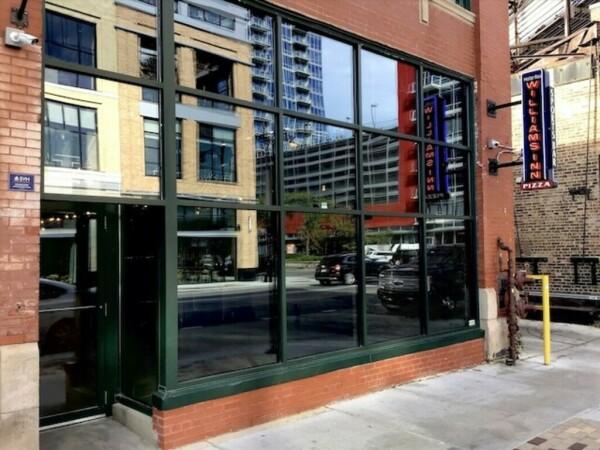 Best Sports Bars in Chicago - Williams Inn Pizza & Sports Bar