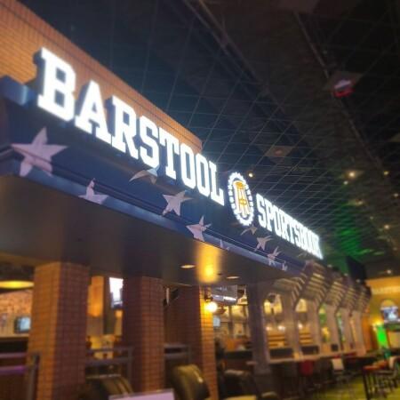 Best Sports Bars in Morgantown - Barstool Sportsbook @ Hollywood Casino Morgantown
