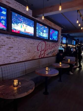 Best Sports Bars in Chicago - Barstool River North