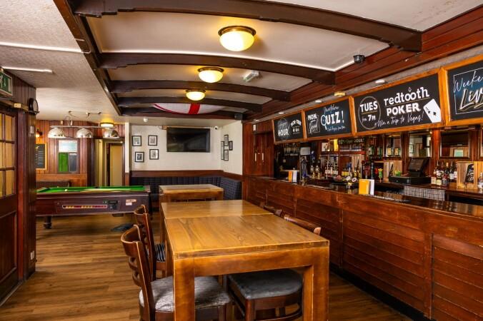 Beste Sportsbars in Harlow - The Shark