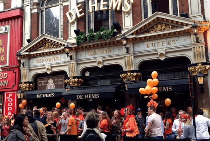 Best Sports Bars in London - De Hems Dutch Cafe