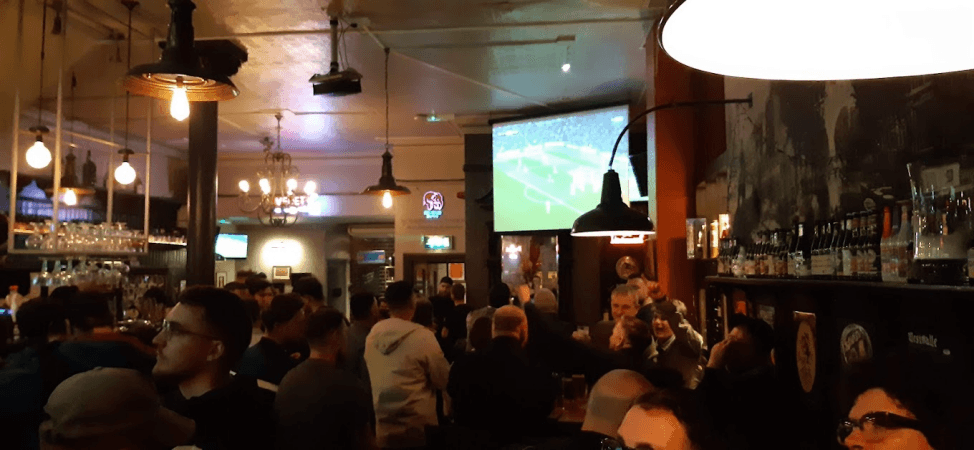 Best Sports Bars in London - De Hems Dutch Cafe