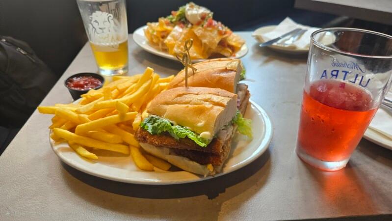 Best Sports Bars in New York - Soho Room