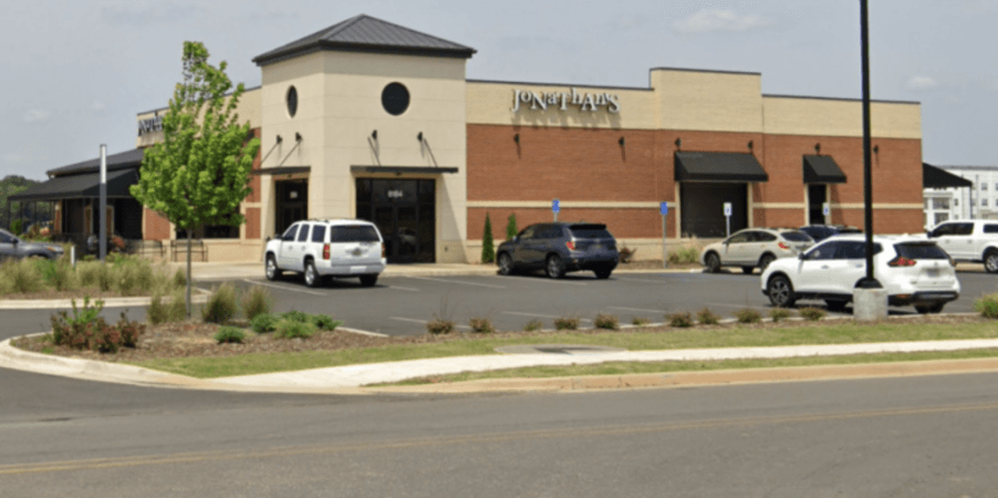 Best Sports Bars in Madison - Jonathan's Grille @ Huntsville