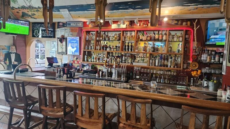 Best Sports Bars in Reno - El Adobe Cafe