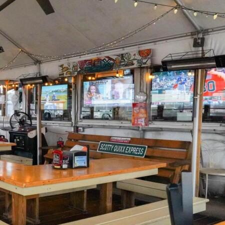 Best Sports Bars in Virginia Beach - Scotty Quixx