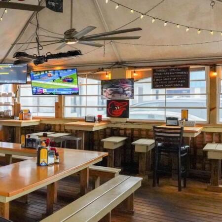 Best Sports Bars in Virginia Beach - Scotty Quixx