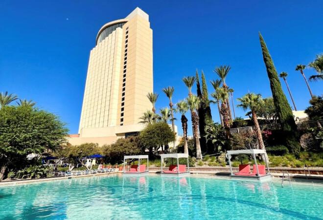 Best Sports Bars in Cabazon - Ave Bar @ Morongo Casino Resort & Spa