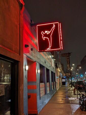 Best Sports Bars in Chicago - Roundhouse Sports Bar