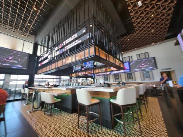 Best Sports Bars in Scottsdale - Draftkings @ Tpc Scottsdale