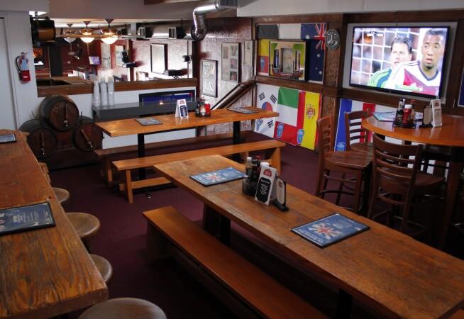 Best Sports Bars in Santa Monica - Brittania Pub