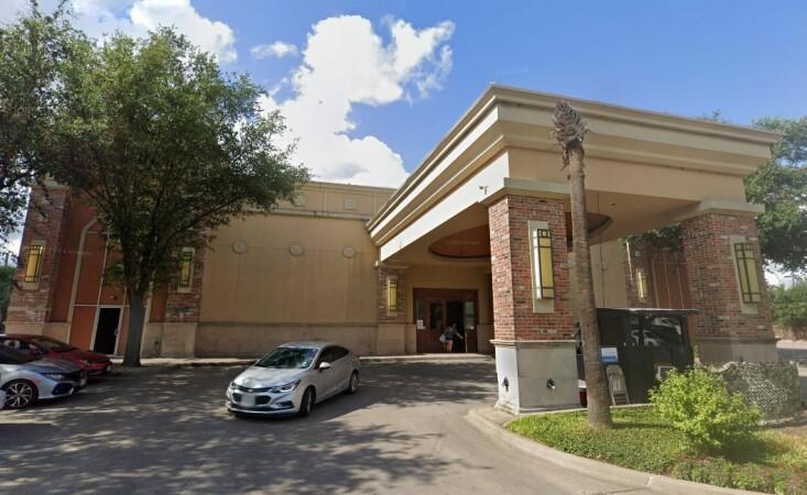 Best Sports Bars in Dallas - Pts Gentelmens Club