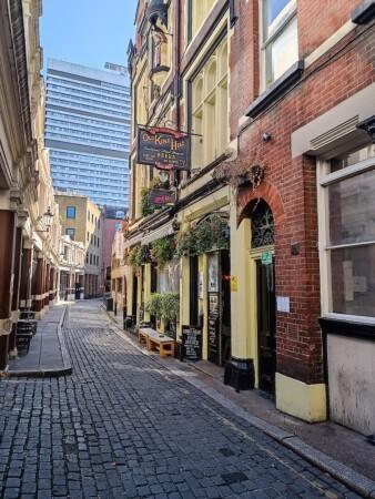 Best Sports Bars in London - The Old Kings Head