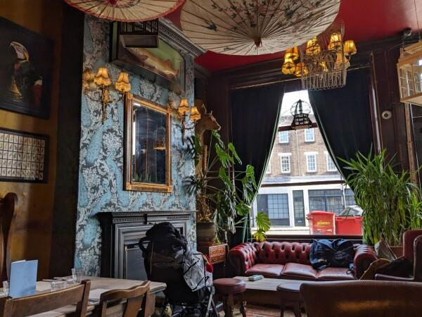 Best Sports Bars in London - The Dog House