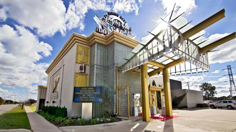 Best Sports Bars in Inkster - Flight Club