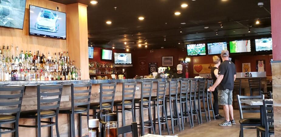 Best Sports Bars in Lihue Kauai - Robs Good Time Grill