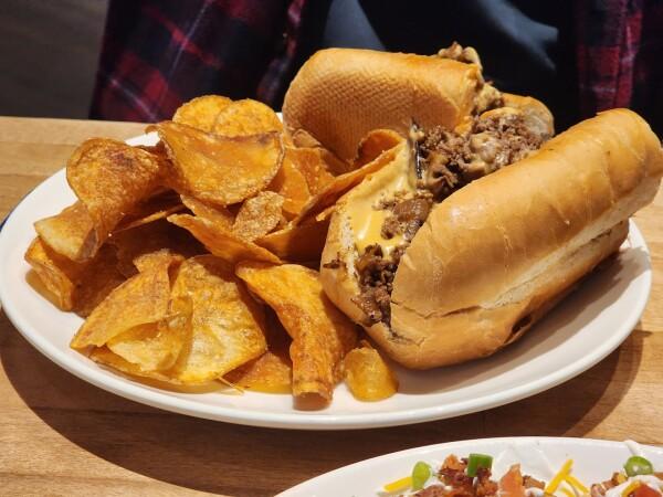 Best Sports Bars in Perryville - The Sportsbook Restaurant and Bar @ Hollywood Casino Perryville