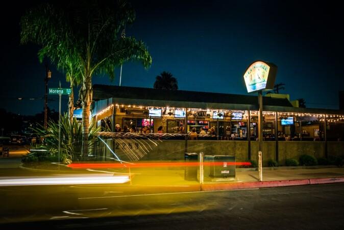 Best Sports Bars in San Diego - Offshore Tavern & Grill