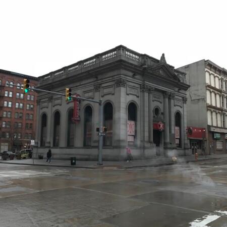 Best Sports Bars in Baltimore - Medusa Resturant And Lounge