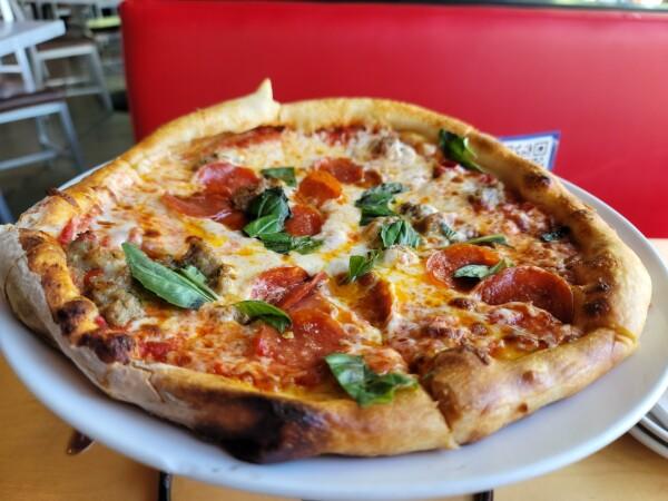 Best Sports Bars in Honolulu - Skybox Taphouse