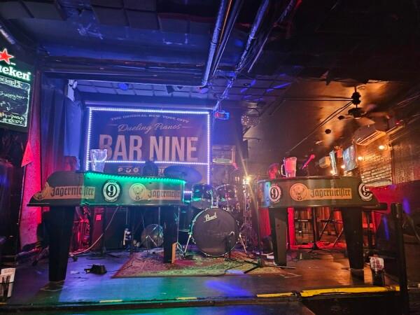 Best Sports Bars in New York - Bar 9