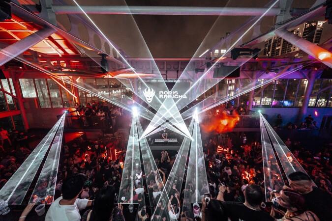 Best Sports Bars in Houston - Rise Rooftop