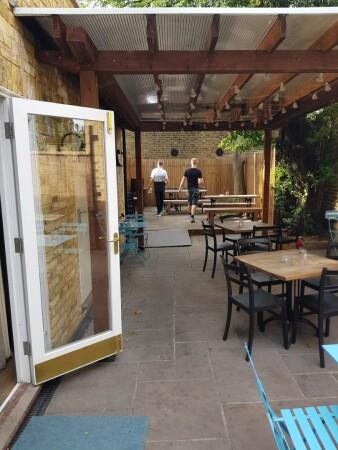 Best Sports Bars in London - Prince Albert