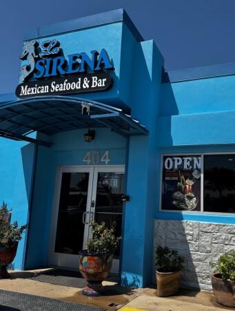 Best Sports Bars in Arlington - La Sirena Mexican Seafood & Bar