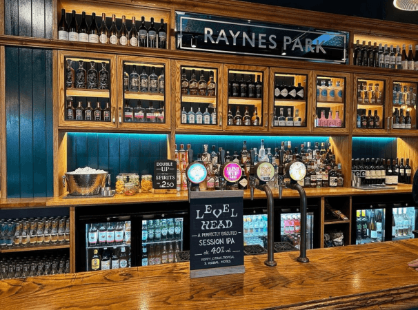 Best Sports Bars in London - The Raynes Park Tavern