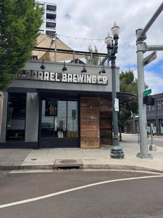 Best Sports Bars in Portland - 10 Barrel Brewing @ Portland