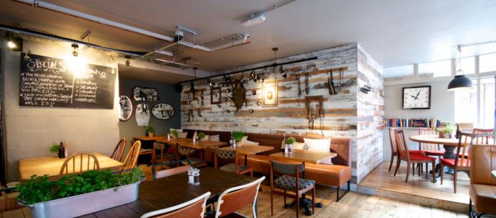 Beste Sportsbars in Cambridge - Cambridge Brewhouse