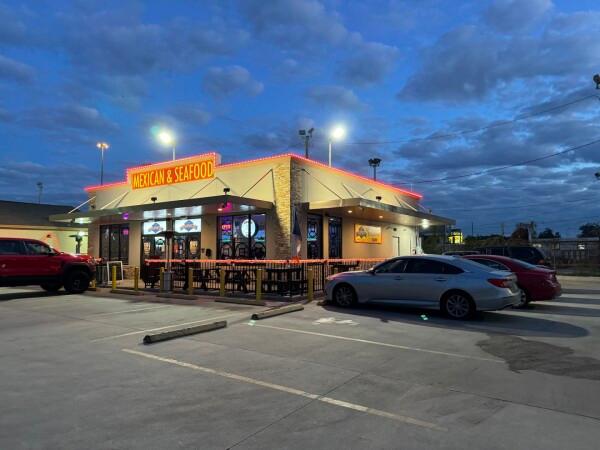 Best Sports Bars in Houston - Zunex Sports Bar