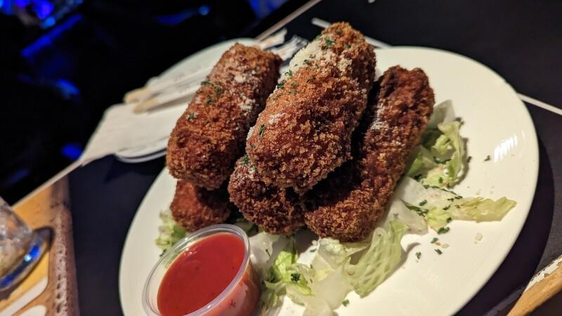 Best Sports Bars in Honolulu - Tjs