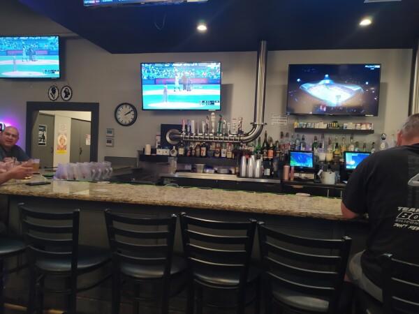Best Sports Bars in Riverside - Dukes Bar & Grill
