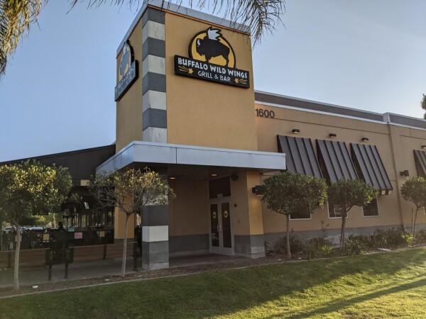 Best Sports Bars in Oxnard - Buffalo Wild Wings @ Oxnard, Ca
