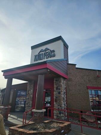 Best Sports Bars in Wichita - Twin Peaks Restaurant @ Wichita