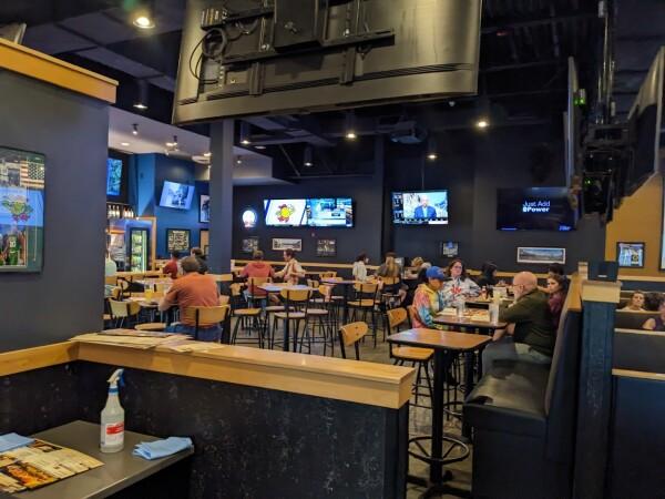 Beste Sportsbars in Auburn - Buffalo Wild Wings @ Auburn, Me