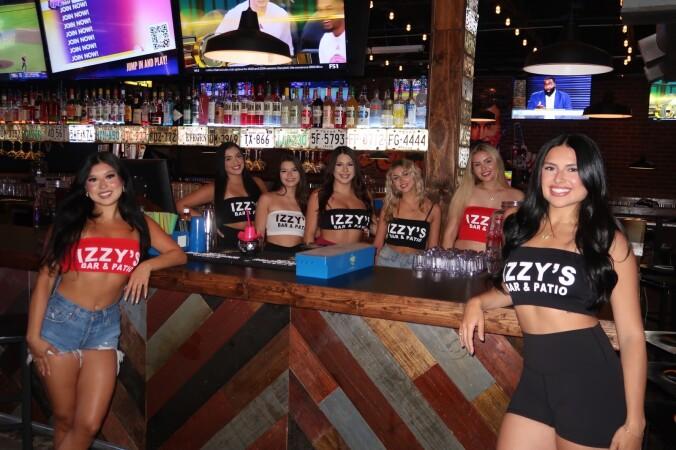 Best Sports Bars in Corpus Christi - Izzy’s Bar & Patio