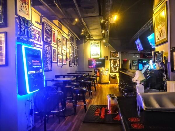 Best Sports Bars in Honolulu - Rivals