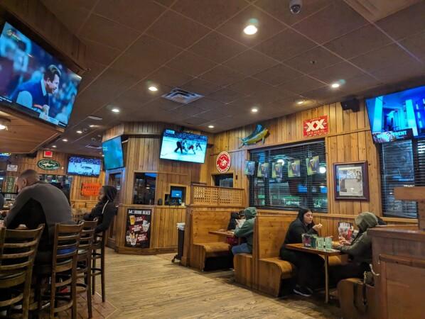 Best Sports Bars in Paramus - Millers Ale House Paramus