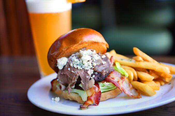 Best Sports Bars in Los Angeles - Jamesons Irish Pub - Hollywood