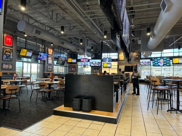 Best Sports Bars in Seaside - Buffalo Wild Wings @ Seaside, Ca