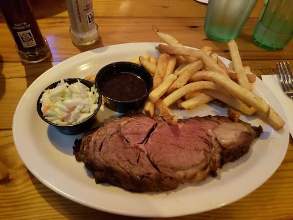 Best Sports Bars in Lake Grove - Millers Ale House Lake Grove