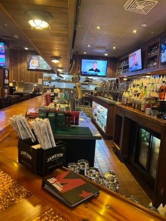 Best Sports Bars in Lake Grove - Millers Ale House Lake Grove