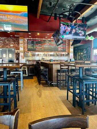 Best Sports Bars in Santa Clara - Smoke Eaters @ Santa Clara