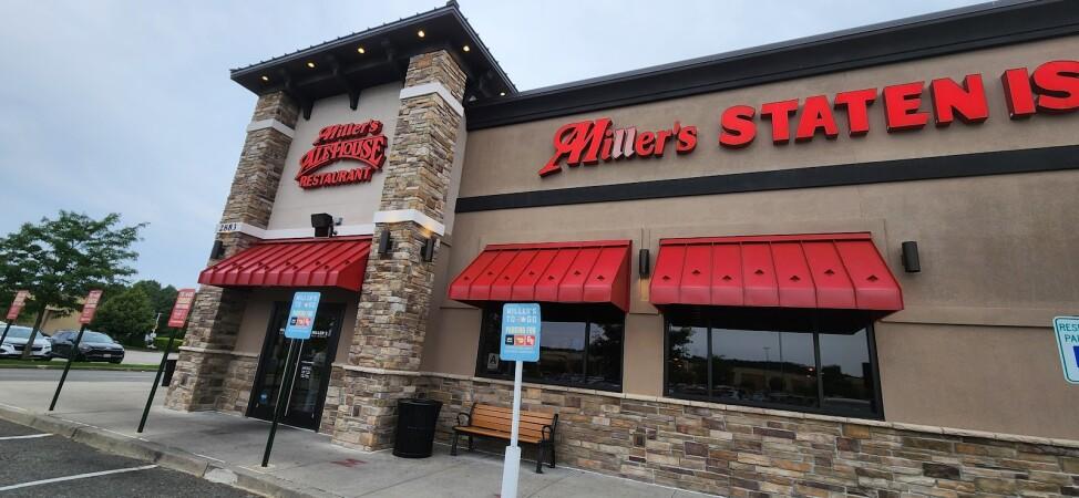 Best Sports Bars in Staten Island - Millers Ale House Staten Island