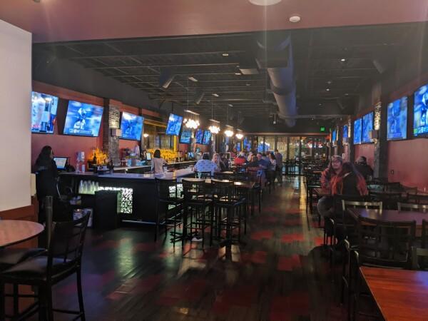 Beste Sportsbars in Malden - Luxury Boxx Sports Bar