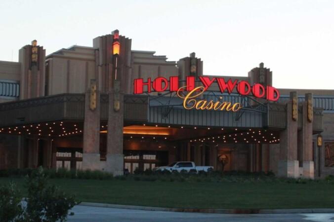 Best Sports Bars in Toledo - Sequel @ Hollywood Casino (Toledo)