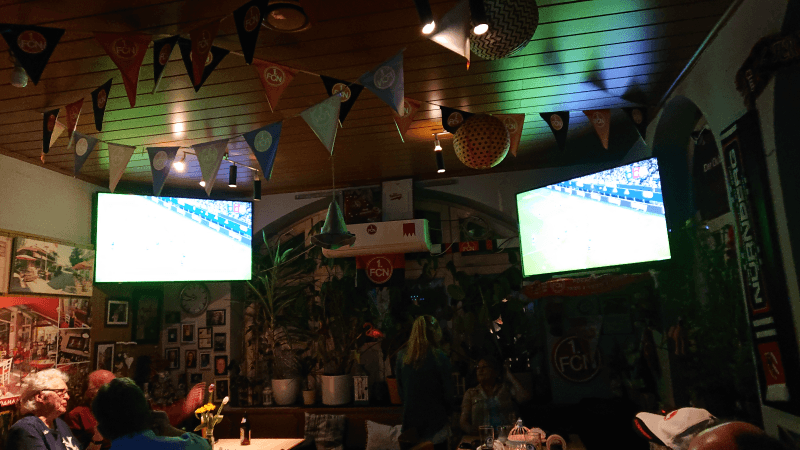 Beste Sportsbars in Nuremberg - Gaststätte Cafe Podilato - Pilsstube Laube